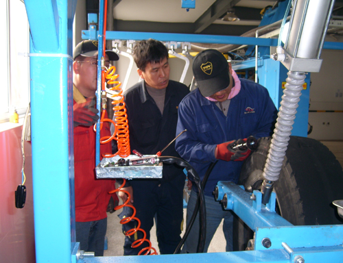 4輪胎小打磨工序